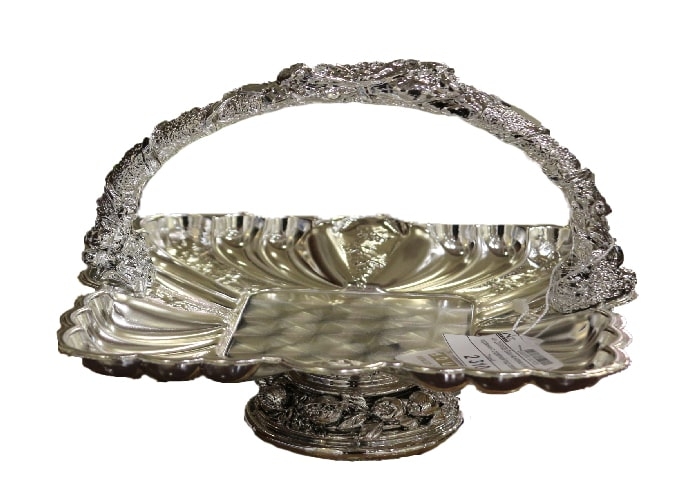 Иг-2079506 Ваза на ножке в виде корзинки с отделкой под серебро Chinelli