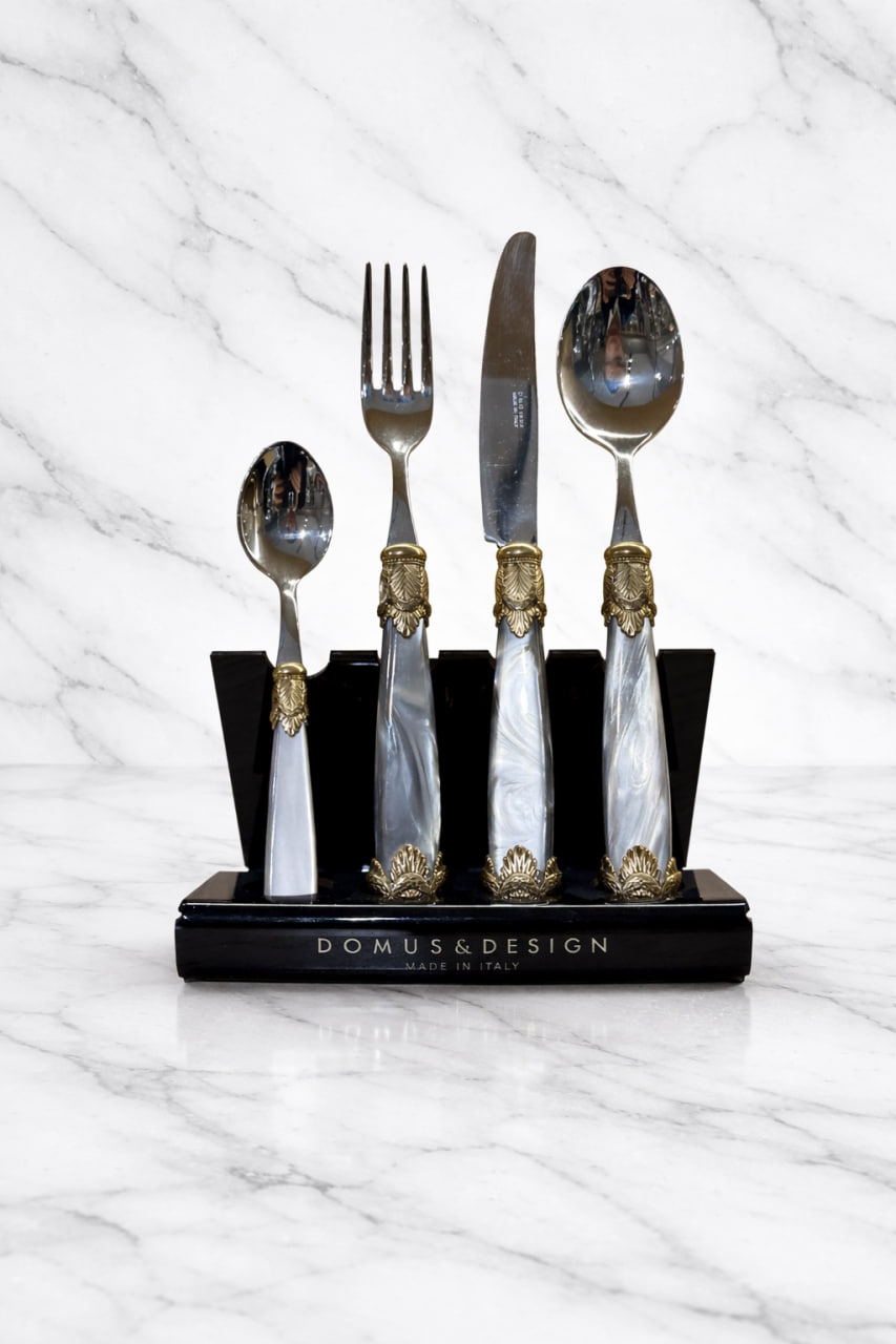 Дд-30 Подарочный набор из 4 предметов в золотом и стальном темном цвете (2 ложки+1 вилка+1 нож) Нерж.сталь Domus Design PTSIAGS/NR