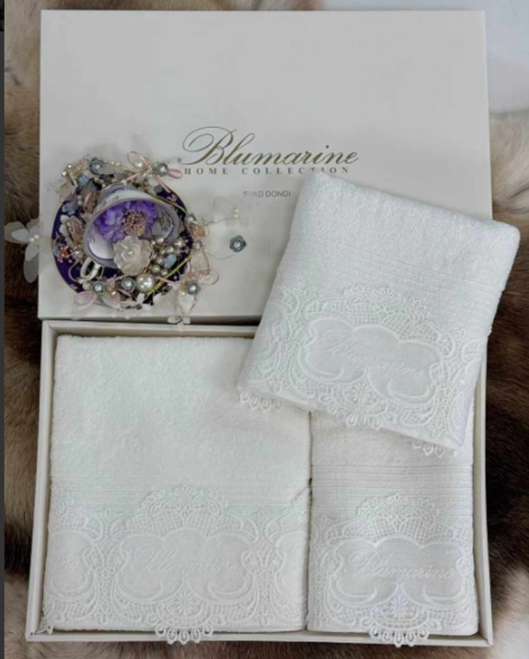 КПГ-342/бел Набор полотенец с кружевами Blumarine 100% Египетский хлопок 70*140-1шт, 50*90-2шт цвет белый к-т