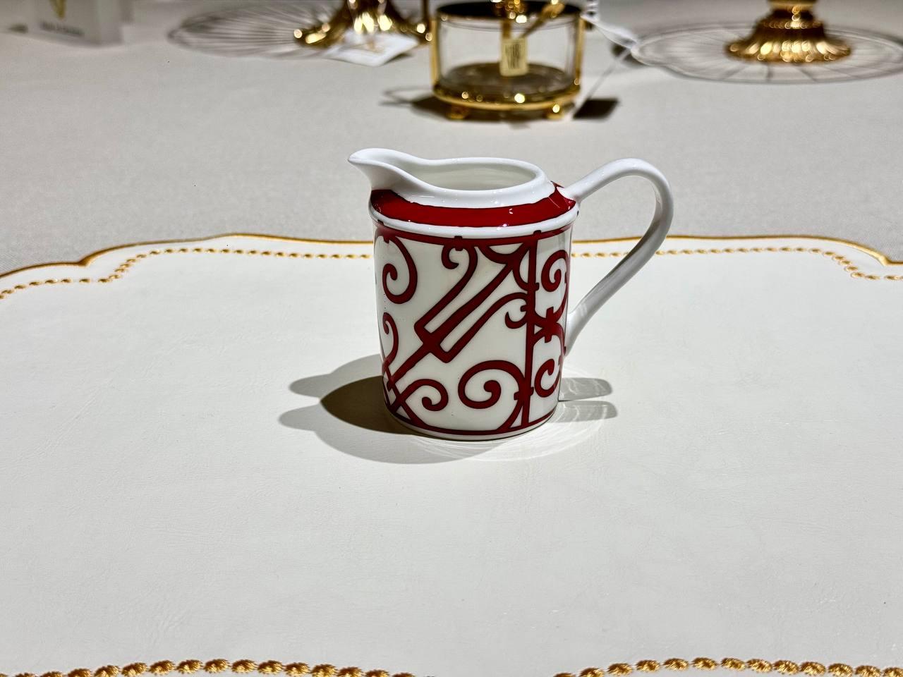 JS-49 Молочник Красный Jessica