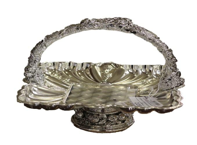 Иг-2079506 Ваза на ножке в виде корзинки с отделкой под серебро Chinelli