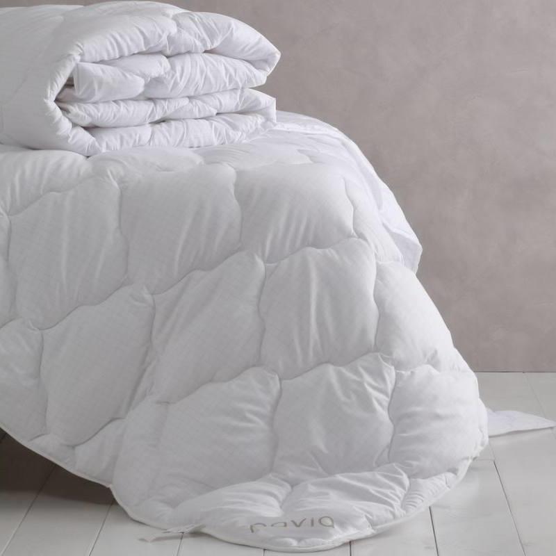 РТГ-731769 Одеяло Pavia NOCHE 155*215  Белый